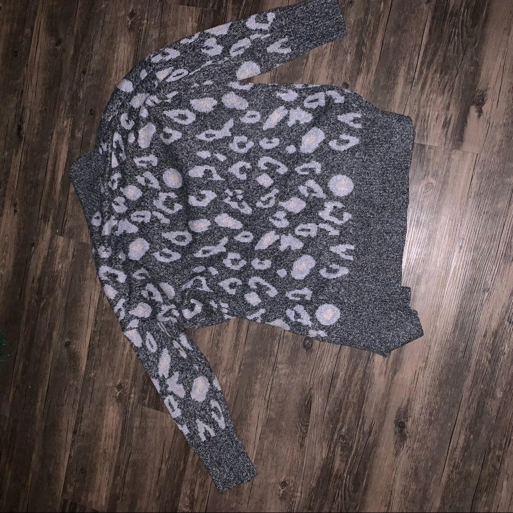 Cupcakes & Cashmere Molly Leopard Shawl Collar Cardigan Size Small Medium large - Picture 6 of 6